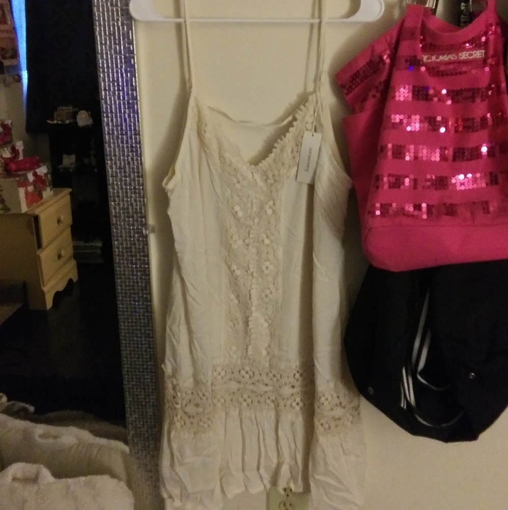 Miami cream lace dress from Francesca's